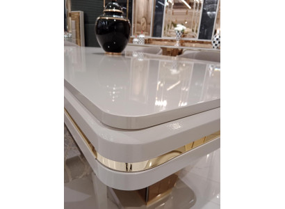 Tavolo da pranzo di design Design di tavolo espressivo Elegante nuova modernità.